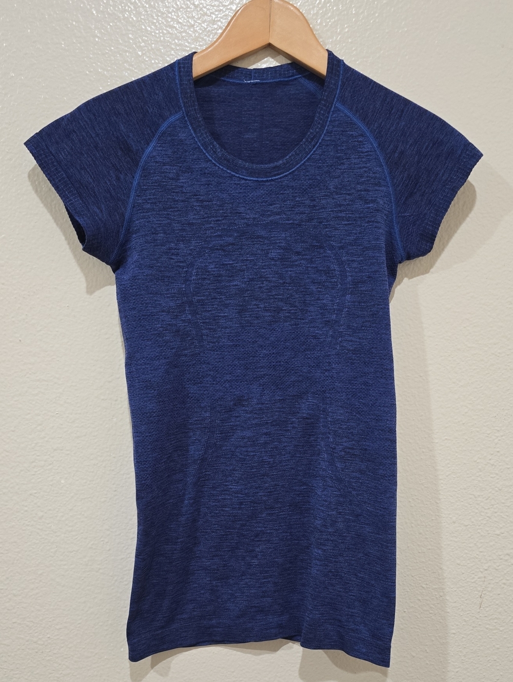 lululemon athletica Short Sleeve Seamless Tee - Navy Blue
